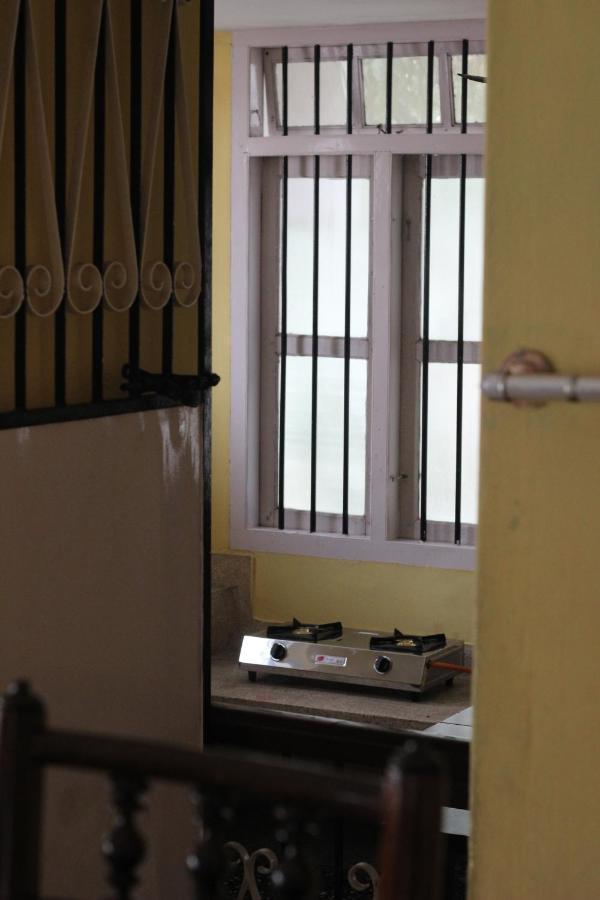 Hotel Bed And Bath For 1-8 People à Thiruvananthapuram Extérieur photo