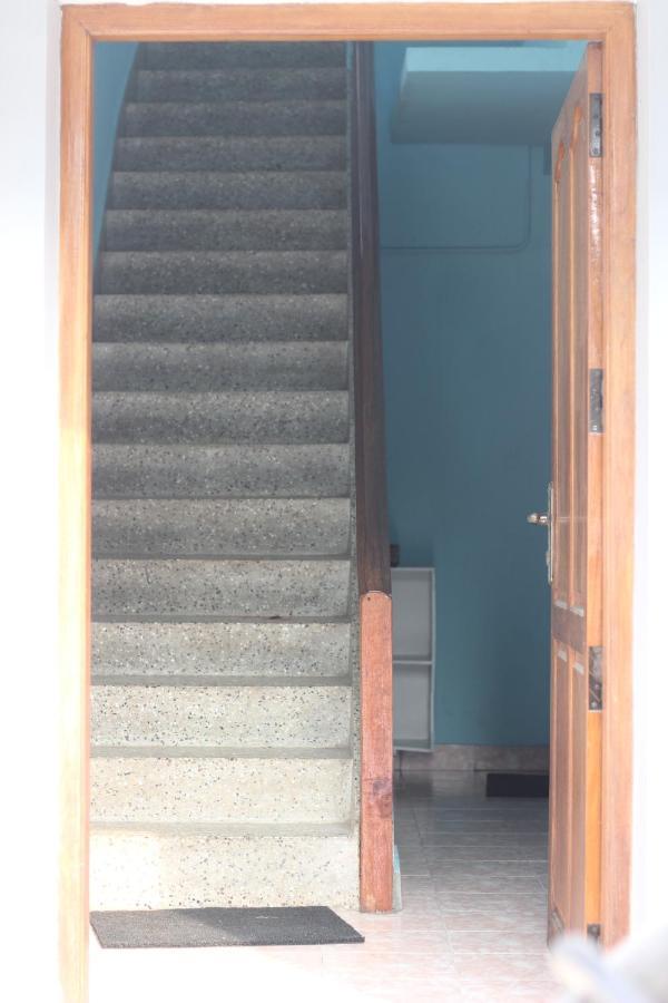 Hotel Bed And Bath For 1-8 People à Thiruvananthapuram Extérieur photo