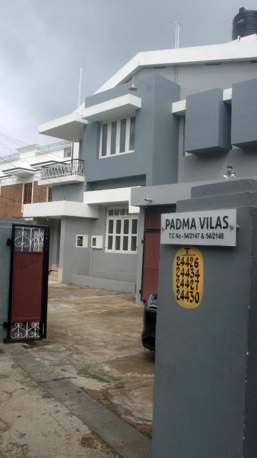 Hotel Bed And Bath For 1-8 People à Thiruvananthapuram Extérieur photo
